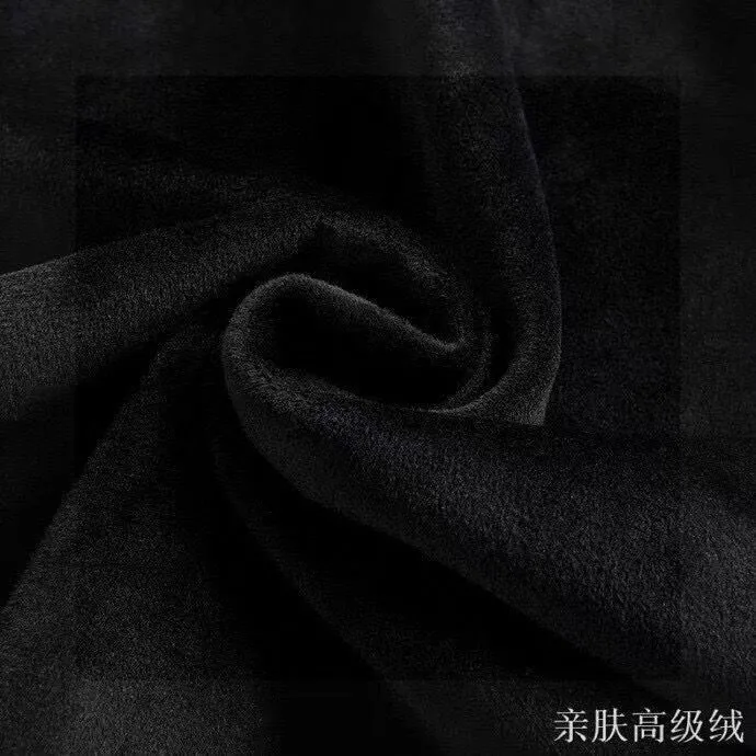 🅿️460 brand [ChampionHearts] (thick velvet) 2025 spring new product, celebrities’ favorite fashionable casual suit, clean and neat tailoring, full of urban style. Made of high-quality customized fabrics, the inner warmth is excellent, the hand feels soft and dry, and the upper body effect is crisp and stylish. The three-dimensional cutting process and the pattern are all of high standards, and the silhouette version has the right benefits! It is not tight at all, and you feel good when you put it on. So many top-quality raw materials create high-end products with unparalleled value. It is the first choice for high-end fashion people. (Size: M-4XL can wear up to 200 pounds)